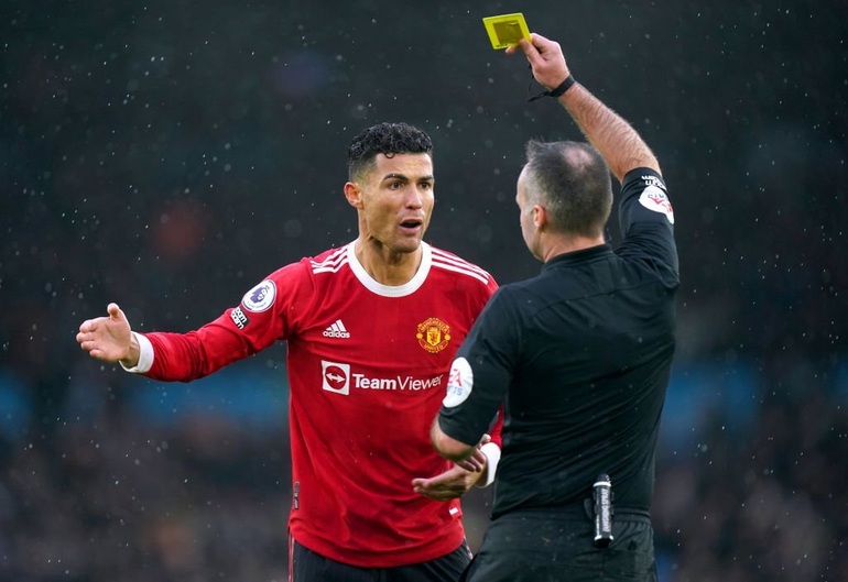Leeds 2-4 Man Utd: Bùng nổ bàn thắng, thẻ phạt - 1 Leeds 2-4 Man Utd: Bùng nổ bàn thắng, thẻ phạt - 1