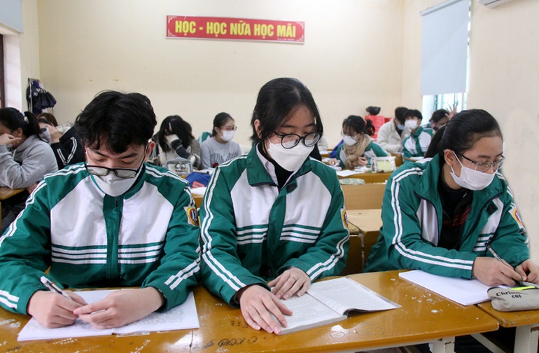 Học sinh tiểu học, THCS ở Phú Thọ, Vĩnh Phúc trở lại học trực tuyến từ 21/2 - 2 Học sinh tiểu học, THCS ở Phú Thọ, Vĩnh Phúc trở lại học trực tuyến từ 21/2 - 2