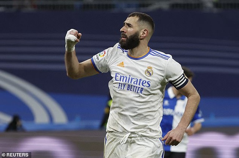 Thắng đậm Alaves, Real Madrid vững ngôi đầu bảng La Liga - 4