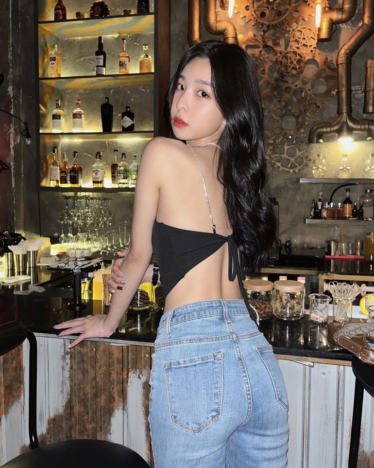 Nữ sinh trường ĐH Hoa Sen: Chỉ đẹp ở ngoại hình thôi chưa đủ - 2 Nữ sinh trường ĐH Hoa Sen: Chỉ đẹp ở ngoại hình thôi chưa đủ - 2