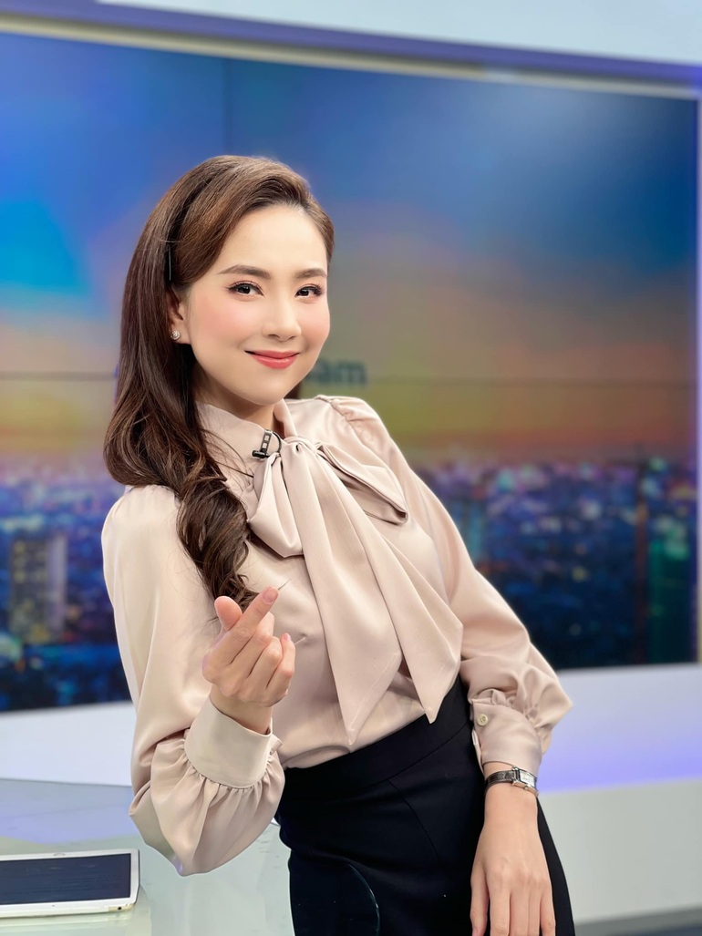 BTV Mai Ngọc VTV tiết lộ điều lần đầu tiên làm sau 10 năm lên sóng - 2 BTV Mai Ngọc VTV tiết lộ điều lần đầu tiên làm sau 10 năm lên sóng - 2