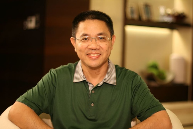 Từ cậu bé nghèo thành đại gia giàu có, xây biệt thự tặng cả làng - 2 Từ cậu bé nghèo thành đại gia giàu có, xây biệt thự tặng cả làng - 2