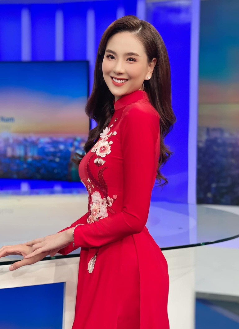 BTV Mai Ngọc VTV tiết lộ điều lần đầu tiên làm sau 10 năm lên sóng - 9 BTV Mai Ngọc VTV tiết lộ điều lần đầu tiên làm sau 10 năm lên sóng - 9