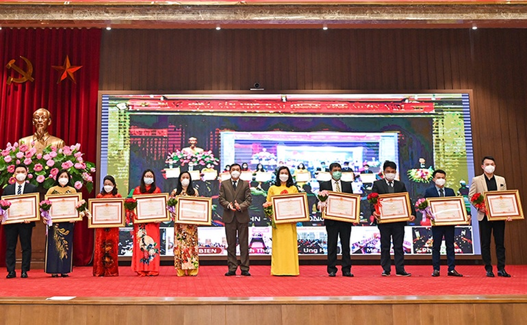 Bí thư Hà Nội: Đầu tư cho y tế là đầu tư cho sức khỏe, cho nhân dân - 2 Bí thư Hà Nội: Đầu tư cho y tế là đầu tư cho sức khỏe, cho nhân dân - 2