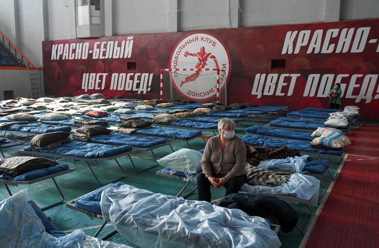 Người Ukraine hoang mang di tản khỏi chảo lửa Donbass - 9 Người Ukraine hoang mang di tản khỏi chảo lửa Donbass - 9