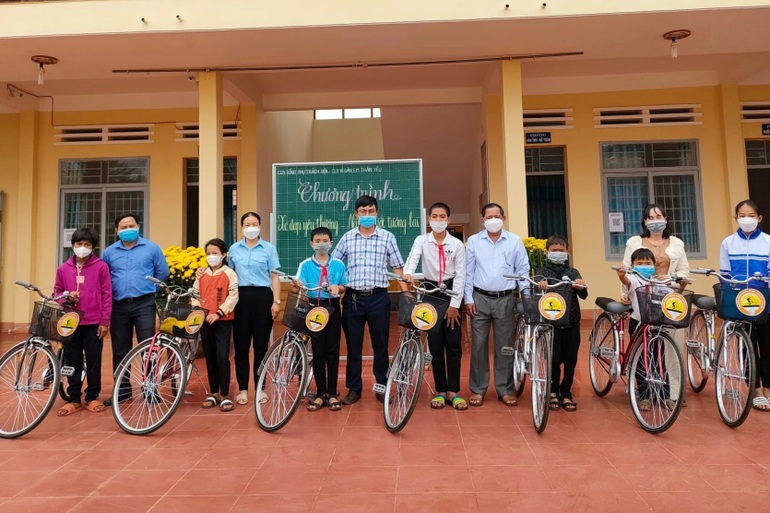 Xúc động lá thư của cô bé Êđê lớp 4 khao khát có xe đạp đến trường - 5 Xúc động lá thư của cô bé Êđê lớp 4 khao khát có xe đạp đến trường - 5