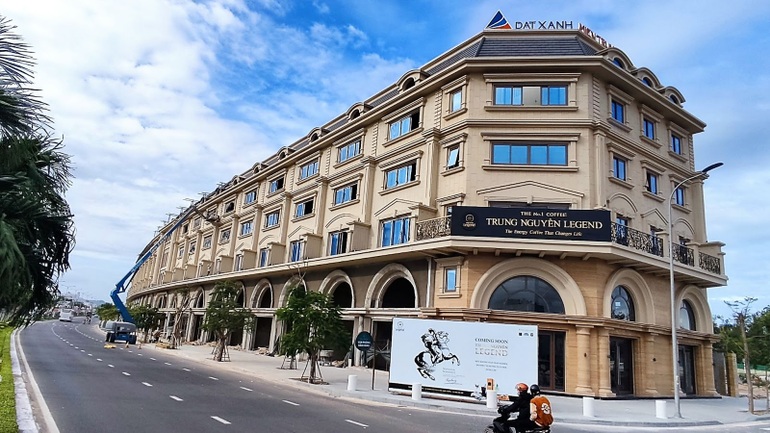 Xuất hiện tòa shophouse kiến trúc châu Âu độc đáo tại Phú Yên - 3 Xuất hiện tòa shophouse kiến trúc châu Âu độc đáo tại Phú Yên - 3