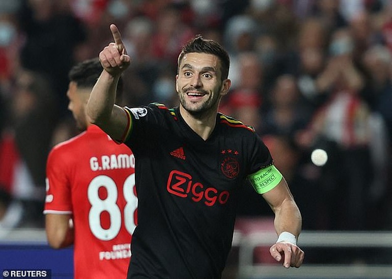 Hai lần dẫn trước, Ajax vẫn bị cầm hòa trên sân Benfica - 1