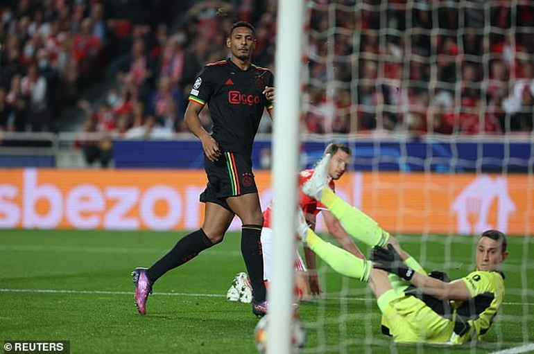 Hai lần dẫn trước, Ajax vẫn bị cầm hòa trên sân Benfica - 4