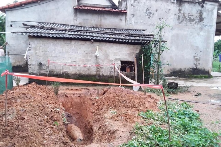 Kinh hãi phát hiện quả bom trên mảnh đất đã sống 40 năm - 1 Kinh hãi phát hiện quả bom trên mảnh đất đã sống 40 năm - 1