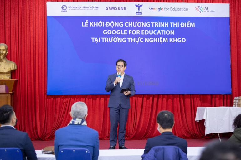Samsung trao tặng Chromebook cho Trường Thực Nghiệm KHGD - 3 Samsung trao tặng Chromebook cho Trường Thực Nghiệm KHGD - 3