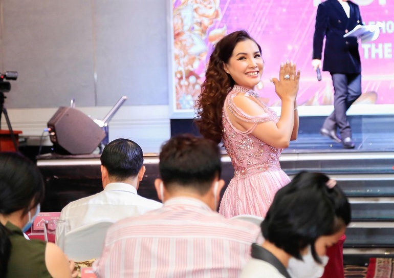 Bà Đặng Gia Bena tặng căn hộ tiền tỷ cho tân Hoa hậu Việt Nam Thời đại 2022 - 1