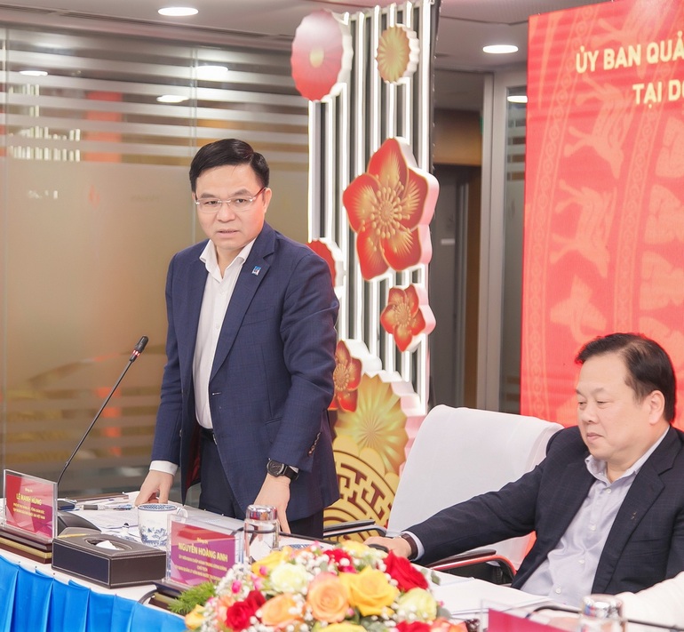 PV GAS đón Đoàn công tác Trung ương và Tập đoàn Dầu khí về thăm và làm việc - 2 PV GAS đón Đoàn công tác Trung ương và Tập đoàn Dầu khí về thăm và làm việc - 2