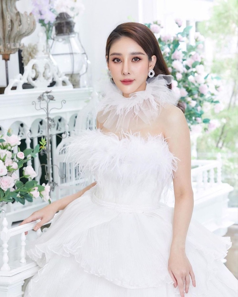 Hình ảnh cuối và tiết lộ bí ẩn về vụ minh tinh rơi xuống sông, mất tích - 1 Hình ảnh cuối và tiết lộ bí ẩn về vụ minh tinh rơi xuống sông, mất tích - 1
