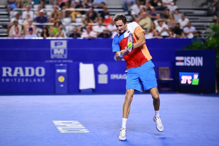 Đánh bại Medvedev, Nadal vào chung kết Acapulco - 2 Đánh bại Medvedev, Nadal vào chung kết Acapulco - 2