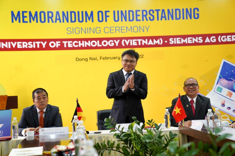 MIT University sắp có phòng thí nghiệm thông minh 4.0 quy mô 90 tỷ đồng - 4 MIT University sắp có phòng thí nghiệm thông minh 4.0 quy mô 90 tỷ đồng - 4
