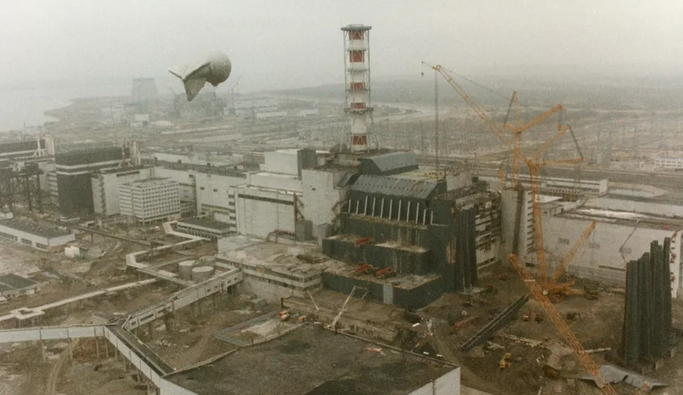 Điều gì xảy ra nếu Nga đánh bom nhà máy hạt nhân Chernobyl? - 1