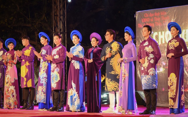 Long Nhật, Lan Vy, Vĩnh Quý tâm huyết với văn hóa Huế - 3 Long Nhật, Lan Vy, Vĩnh Quý tâm huyết với văn hóa Huế - 3