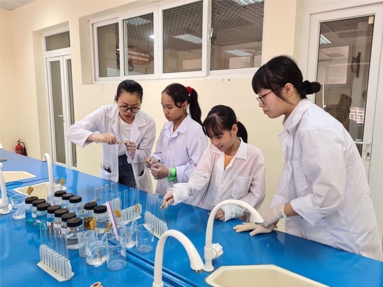 Học sinh trường THCS Thanh Xuân đạt thành tích trong lĩnh vực sáng tạo - 1 Học sinh trường THCS Thanh Xuân đạt thành tích trong lĩnh vực sáng tạo - 1