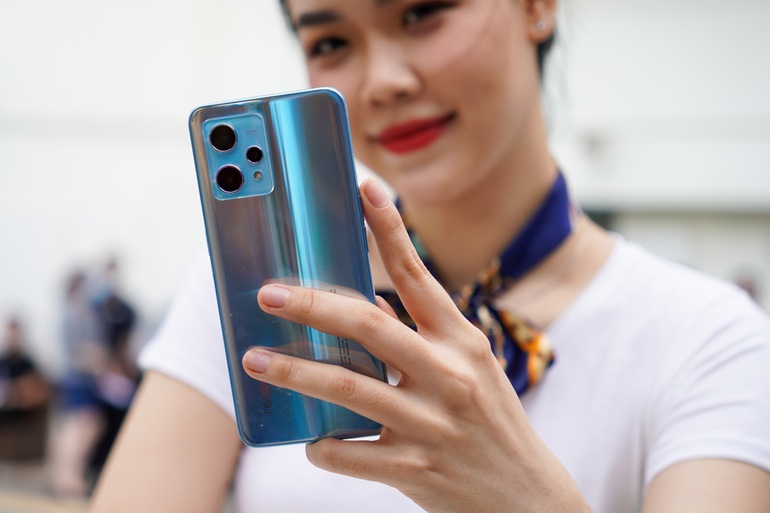 Trên tay Realme 9 Pro 5G và Realme 9 Pro+ 5G tại Việt Nam - 2