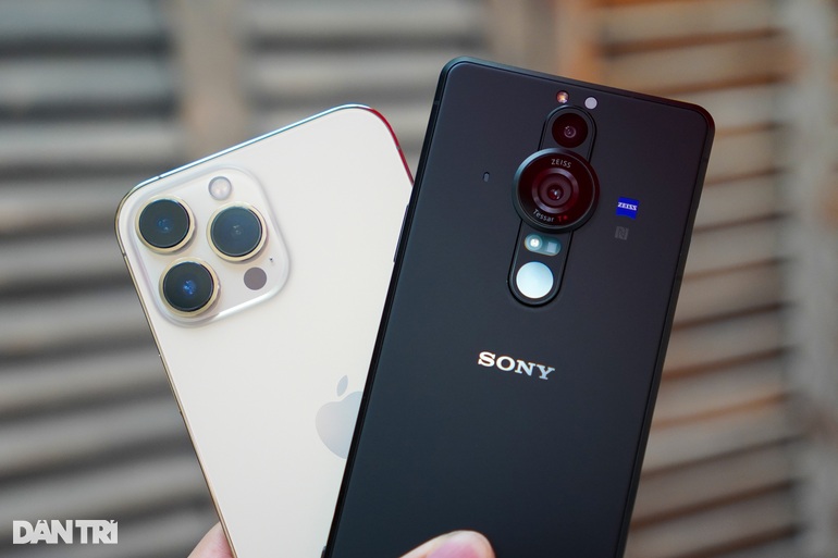 Sony Xperia Pro-I đọ dáng iPhone 13 Pro Max - 3