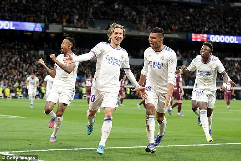 Thắng đậm Sociedad, Real Madrid sẵn sàng quyết đấu PSG - 1