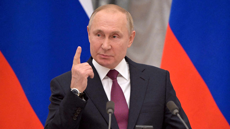 Ông Putin: Lệnh trừng phạt của phương Tây khiến Nga mạnh hơn - 1