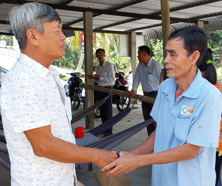 Chuyện trả nợ ân tình của cựu binh muốn bán đất mở quán cơm từ thiện - 1 Chuyện trả nợ ân tình của cựu binh muốn bán đất mở quán cơm từ thiện - 1