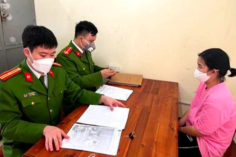 Cô gái lợi dụng trẻ tật nguyền lừa đảo tiền từ thiện - 2 Cô gái lợi dụng trẻ tật nguyền lừa đảo tiền từ thiện - 2
