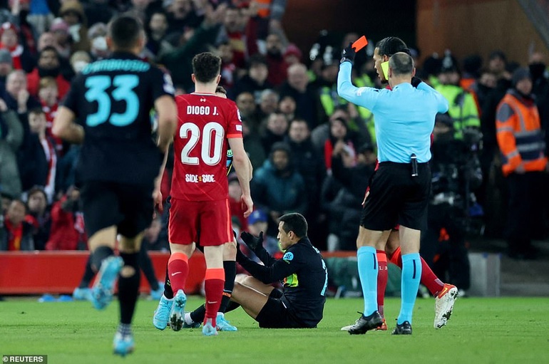 Đánh bại Liverpool, Inter vẫn ngậm ngùi bị loại khỏi Champions League - 3