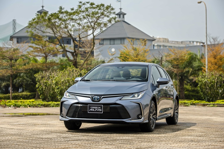 Corolla Altis bản 2022 có động cơ hybrid, giá cao nhất 868 triệu đồng - 1