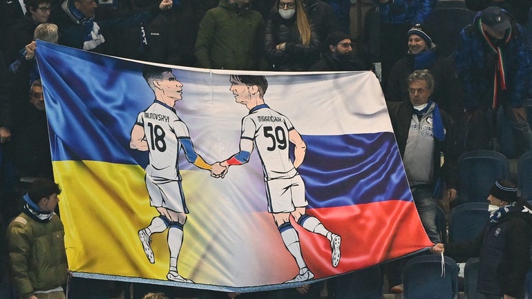 Câu chuyện cảm động về tình bạn của hai cầu thủ Nga và Ukraine | Báo Dân trí