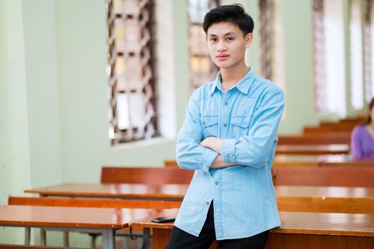 H&agrave;nh tr&igrave;nh chạm tới ước mơ trở th&agrave;nh b&aacute;c sĩ của ch&agrave;ng trai d&acirc;n tộc Th&aacute;i - 3