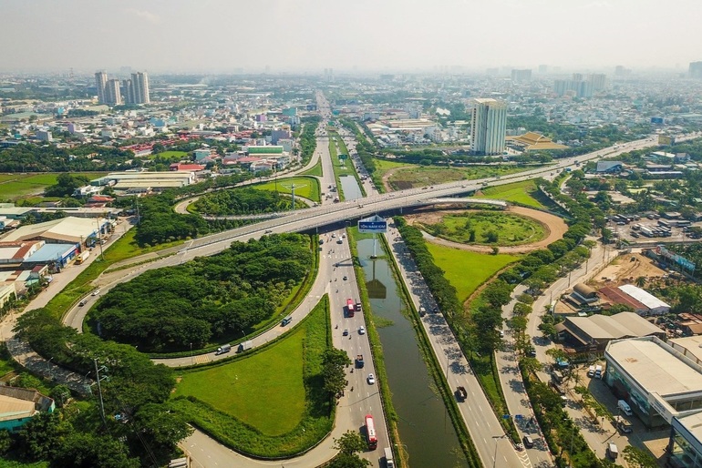 Một căn nhà không chịu di dời, dự án của nữ tỷ phú 16 năm đắp chiếu - 1