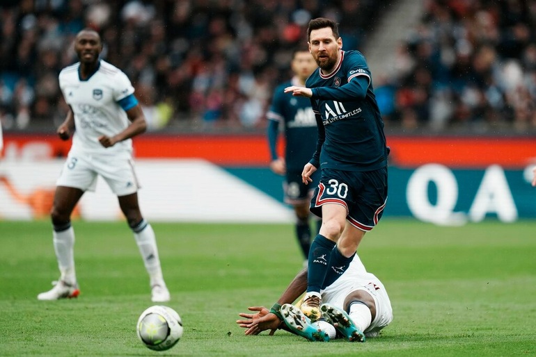 PSG 3-0 Bordeaux: Messi, Neymar và Mbappe tìm lại niềm vui ở Ligue 1 - 2