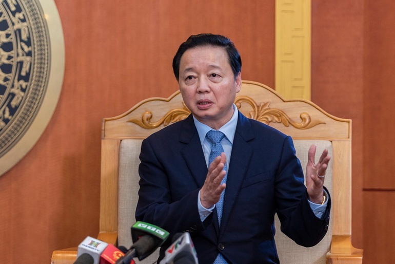 Bộ trưởng Tài Nguyên và Môi trường nói việc xử lý rác thải khi F0 bùng nổ - 1