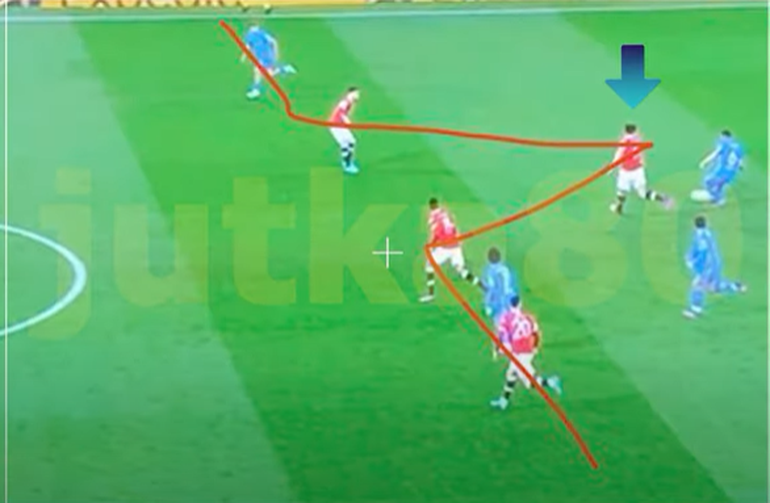 Maguire tấu hài suýt làm C.Ronaldo… gãy răng, CĐV đòi đuổi khỏi sân - 4 Maguire tấu hài suýt làm C.Ronaldo… gãy răng, CĐV đòi đuổi khỏi sân - 4
