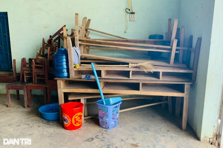 Gần 100 cô trò vùng cao mong bạn đọc Báo Dân trí giúp thoát cảnh học nhờ - 2 Gần 100 cô trò vùng cao mong bạn đọc Báo Dân trí giúp thoát cảnh học nhờ - 2