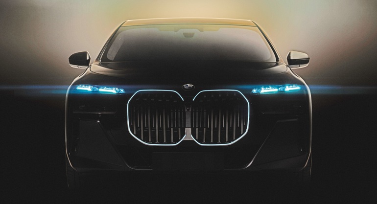 BMW iX M60  SUV điện hiệu suất cao sắp xuất hiện  VnExpress