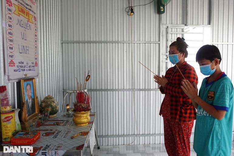 Covid-19 cướp đi người thân, hai em nhỏ sợ phải bỏ học kiếm cơm ăn qua ngày - 1 Covid-19 cướp đi người thân, hai em nhỏ sợ phải bỏ học kiếm cơm ăn qua ngày - 1
