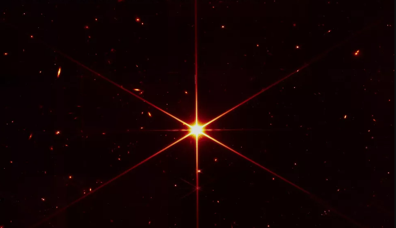 Ảnh chụp nét căng từ kính viễn vọng James Webb đẩy xa các giới hạn vật lý - 1
