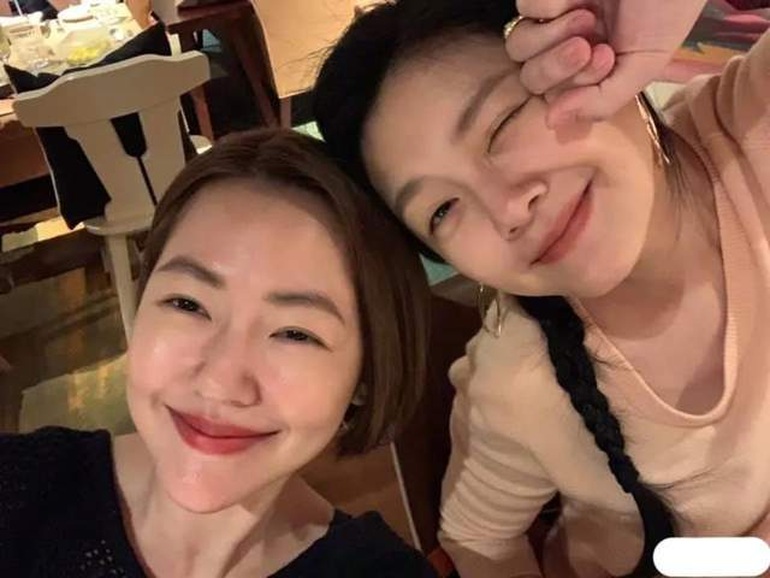 Từ Hy Viên xinh đẹp, rạng rỡ sau thông báo tái hôn gây sốc - 4 Từ Hy Viên xinh đẹp, rạng rỡ sau thông báo tái hôn gây sốc - 4
