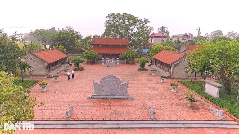 Ly kỳ chuyện tấm bia hơn 300 năm khắc lời di nguyện của vị Thánh thuốc Nam - 6 Ly kỳ chuyện tấm bia hơn 300 năm khắc lời di nguyện của vị Thánh thuốc Nam - 6