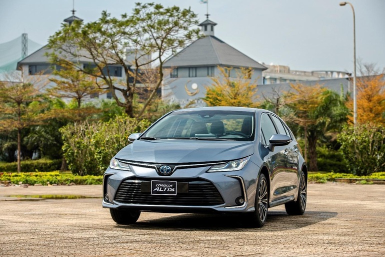 Toyota Corolla Altis 2022 - dấu mốc của một huyền thoại, lựa chọn đáng cân nhắc cho các doanh nhân trẻ thành đạt - 1 Toyota Corolla Altis 2022 - dấu mốc của một huyền thoại, lựa chọn đáng cân nhắc cho các doanh nhân trẻ thành đạt - 1