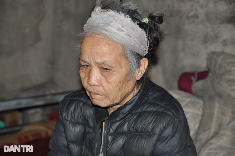 Xót thương bà lão cô độc, đói khát trong căn nhà rách nát - 6 Xót thương bà lão cô độc, đói khát trong căn nhà rách nát - 6