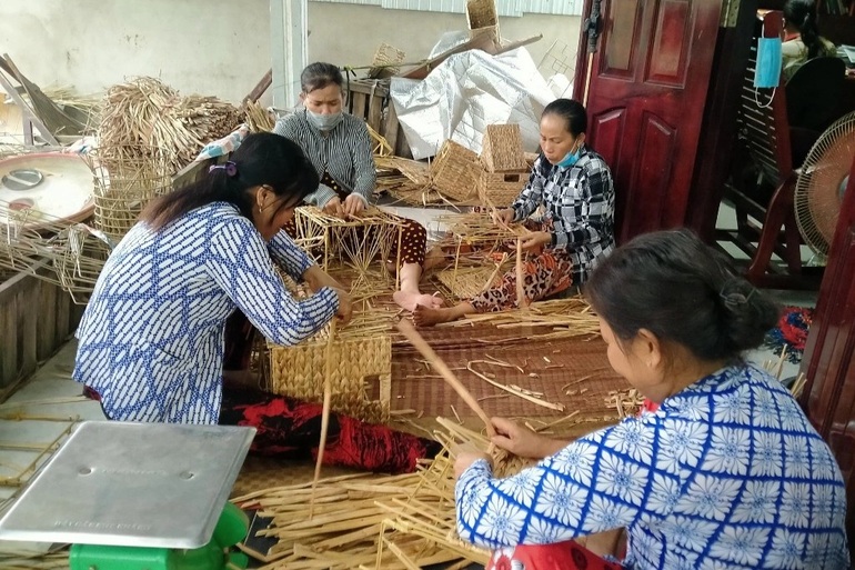 Người phụ nữ tạo việc làm cho 300 lao động ở xứ muỗi kêu như sáo thổi - 3