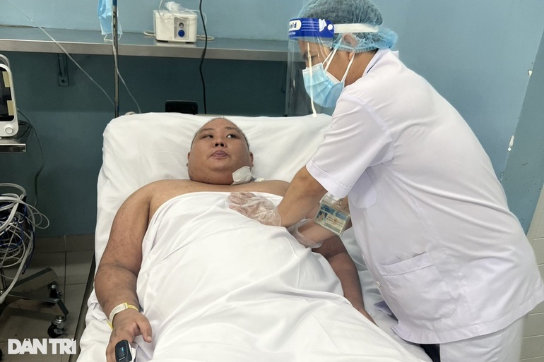 F0 weighing 140 kg had to run ECMO for 84 days continuously, hospitalized for 4 months - 2