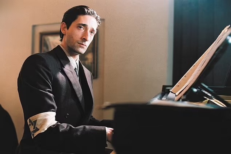 43. Phim The Pianist - “Người chơi đàn piano”