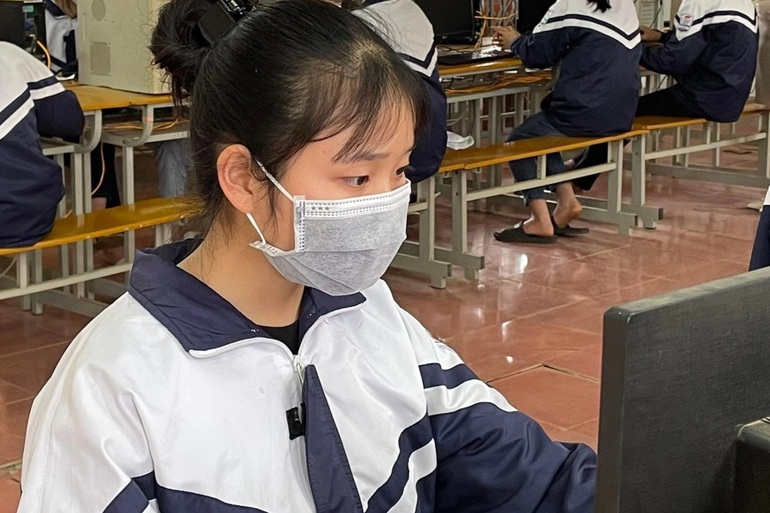 Nữ sinh trường làng đạt giải Nhất tỉnh cuộc thi Tự hào Việt Nam - 6 Nữ sinh trường làng đạt giải Nhất tỉnh cuộc thi Tự hào Việt Nam - 6
