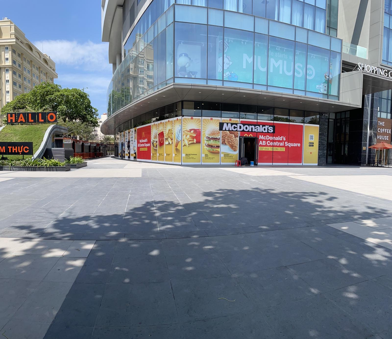 McDonalds khai trương cửa hàng đầu tiên tại Nha Trang - 2